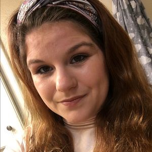 Meet your Posher, Rebeca